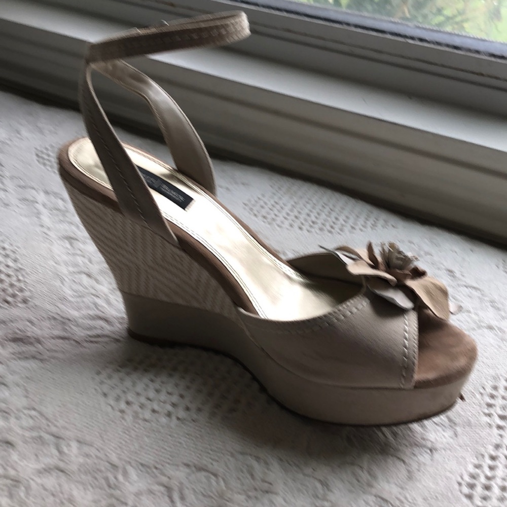 WHBM Rome wedges. Size 9.